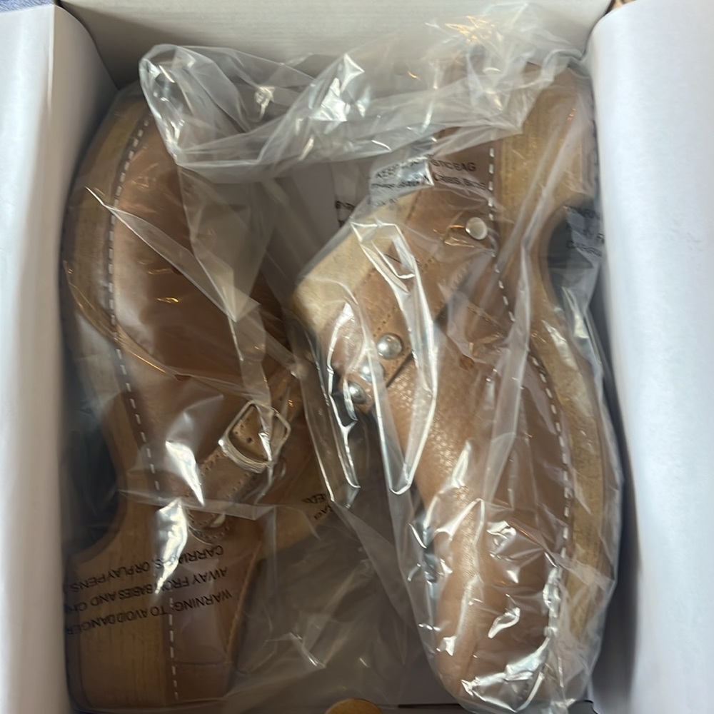 Dansko Clogs - Picture 2 of 5